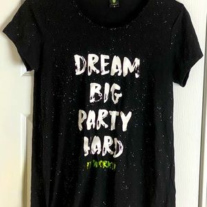 3/$27 ItWorks! Dream big, Party Hard tee